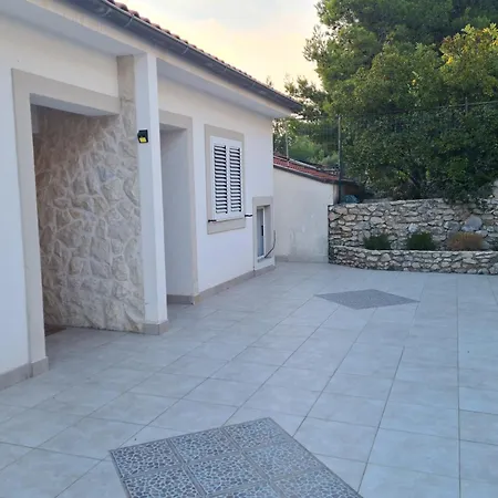 Silvano Apartment